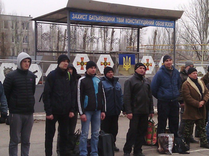 Контрактна складова українського війська зростає