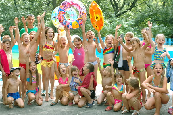 З метою децентралізації владидержавну атестацію дитячих закладів оздоровлення та відпочинку передано місцевим органам виконавчої влади