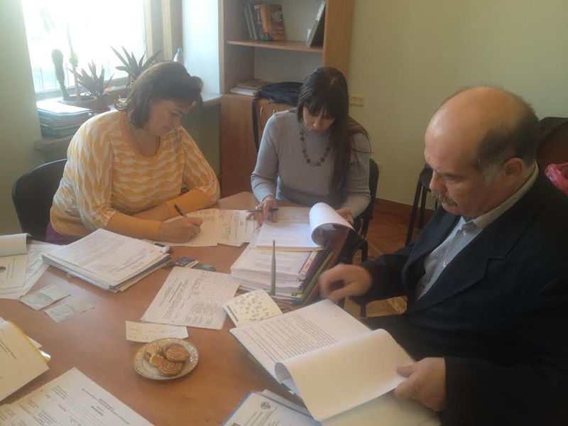 Усе більше молоді захоплюється науковою діяльністю