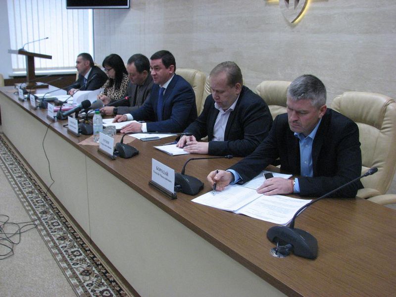 Керівники Розівської, Запорізької та Кам’янсько-Дніпровської РДА можуть залишитися без своїх посад
