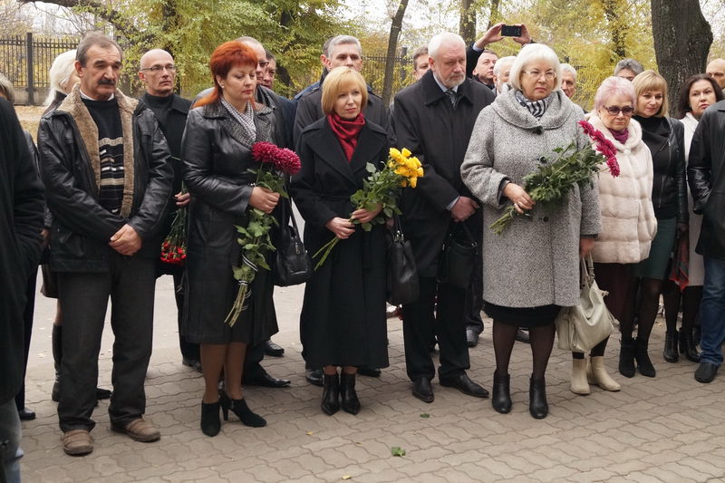 У Запорізькій медичній академії післядипломної освіти відкрили меморіальну дошку професору Герману Балашову