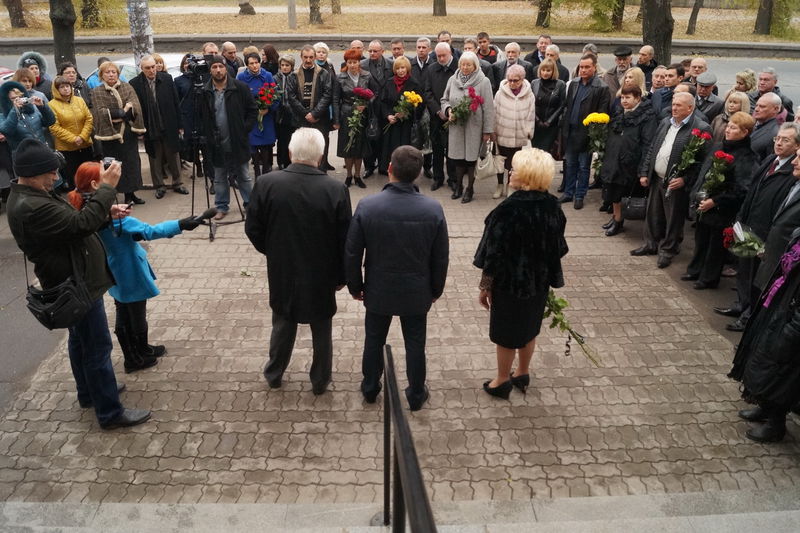 У Запорізькій медичній академії післядипломної освіти відкрили меморіальну дошку професору Герману Балашову