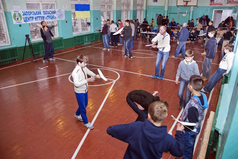 Продовження зимової спартакіади: в Центрі НТТУМ «Грані» пройшли обласні конкурси з авіа-, автомоделювання та інформаційних технологій