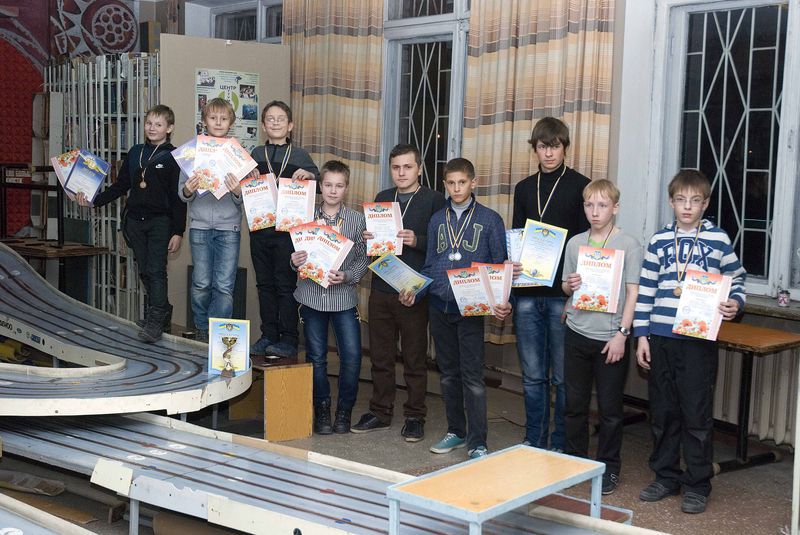 Продовження зимової спартакіади: в Центрі НТТУМ «Грані» пройшли обласні конкурси з авіа-, автомоделювання та інформаційних технологій