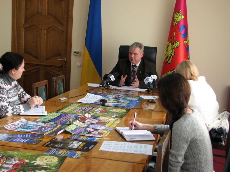 Влада області започатковує Різдвяний фестиваль