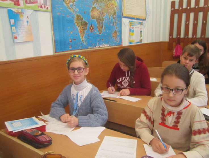 Кращі знавці української мови з навчальних закладів готуються до фіналу Міжнародного конкурсу   імені Петра Яцика