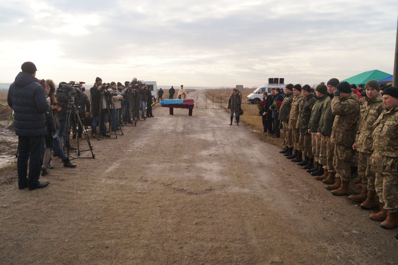 У Запоріжжі поховали невідомого бійця, який загинув у зоні АТО