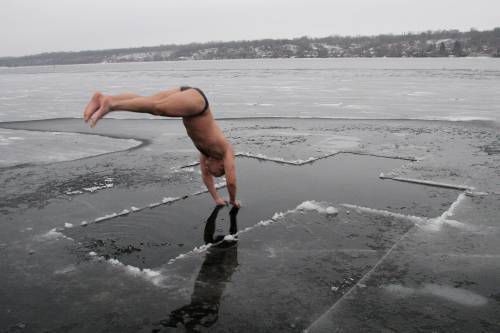 Купання у відкритих водоймах на Водохрещу: як це правильно робити