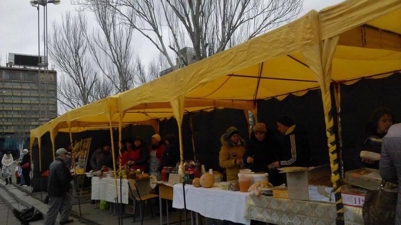 Новорічно-Різдвяний фестиваль: два Різдва, Новий рік, ярмарки і презентації біля живої ялинки