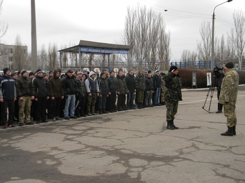 Майбутні контрактники відбули в навчальні центри 