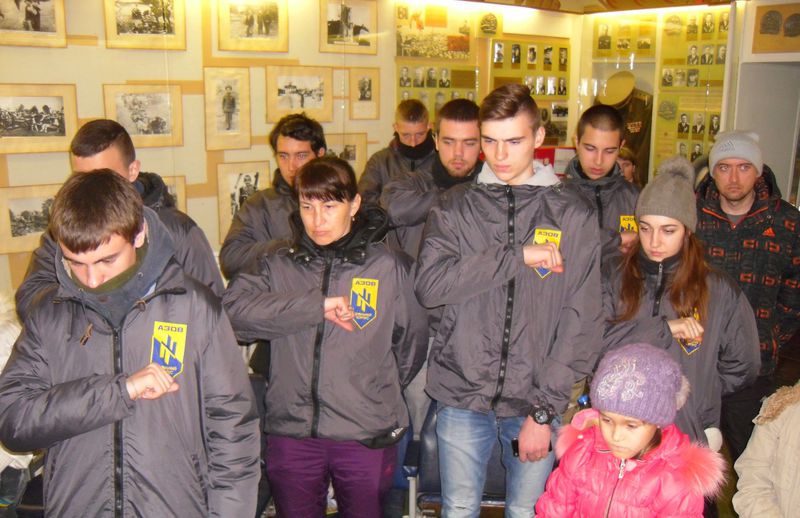 Осипенківці разом з бердянцями вшанували пам`ять Героїв Небесної Сотні, АТО і борців за незалежність України всіх часів  