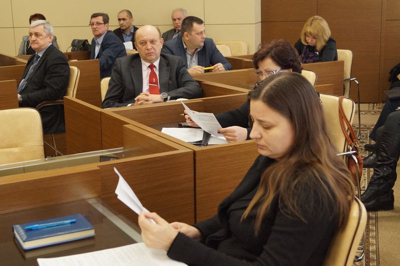 Левова частка  боргів із зарплати залишається на державних підприємствах