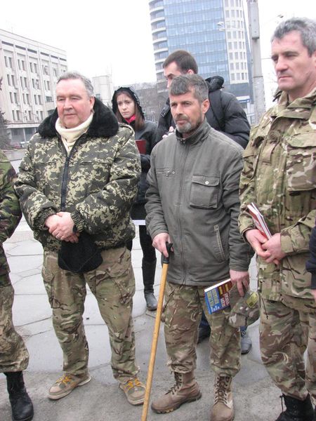 Запорізькі козаки везуть на передову гуманітарну допомогу та ікону Божої Матері