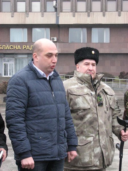 Запорізькі козаки везуть на передову гуманітарну допомогу та ікону Божої Матері