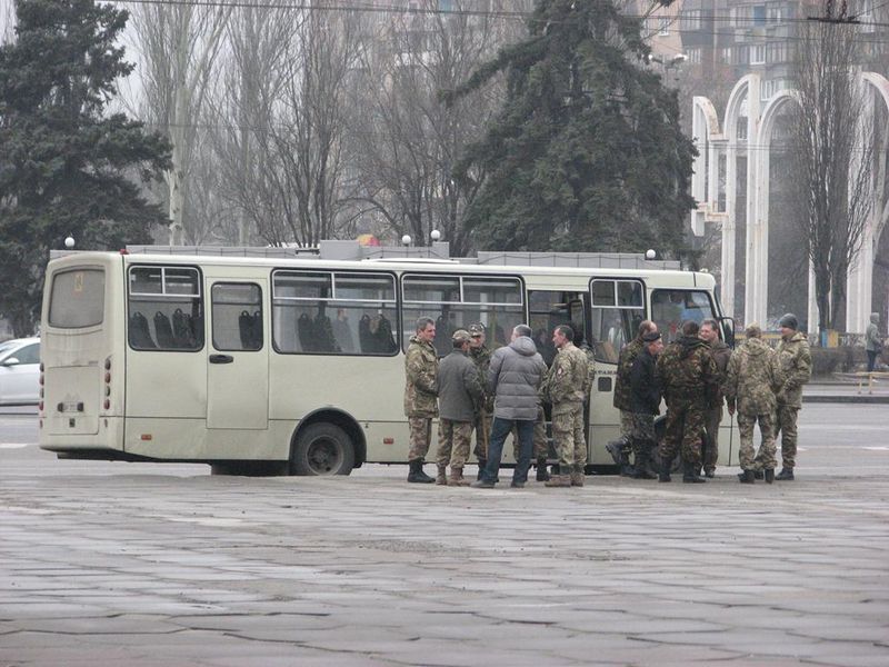 Запорізькі козаки везуть на передову гуманітарну допомогу та ікону Божої Матері