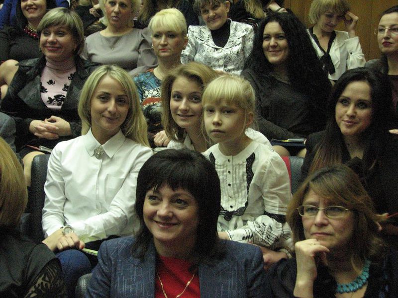 Запорізьких жінок привітали зі святом весни