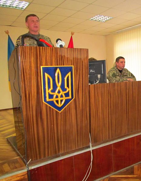 Понад 350 мешканців області проходять військову службу за контрактом