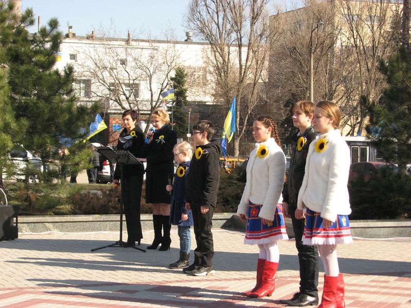 Українська спільнота відзначає річницю з дня народження Кобзаря