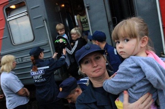 Вимушеним переселенцям надається державна адресна допомога