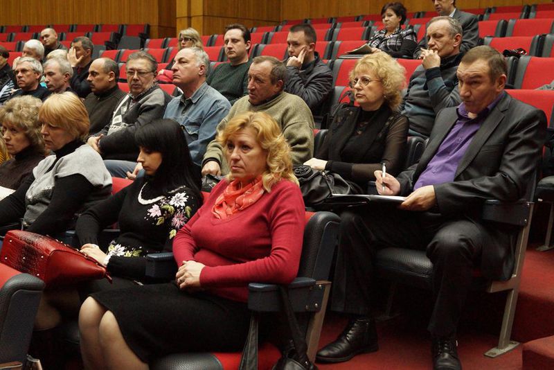 Костянтин Бриль ознайомився з проблемними питаннями заводу «Кремнійполімер»