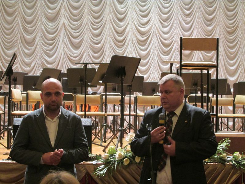 Колектив філармонії зустрівся з народним депутатом