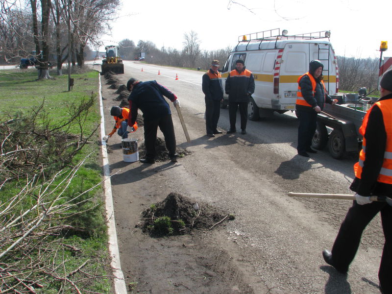 Запорізькі дорожники  провели День довкілля