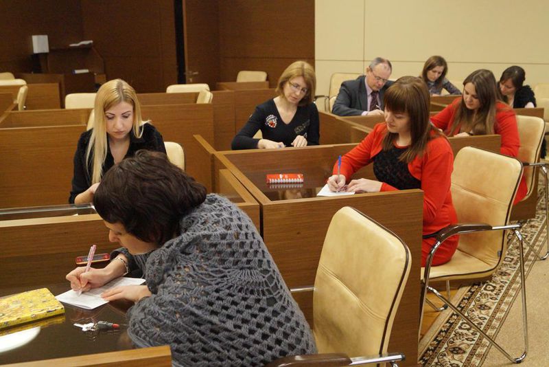Державні службовці змагаються за звання кращих