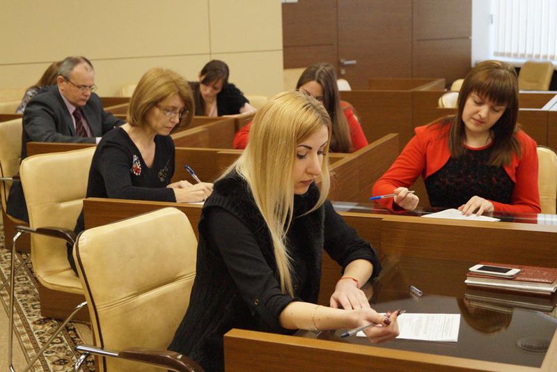Державні службовці змагаються за звання кращих