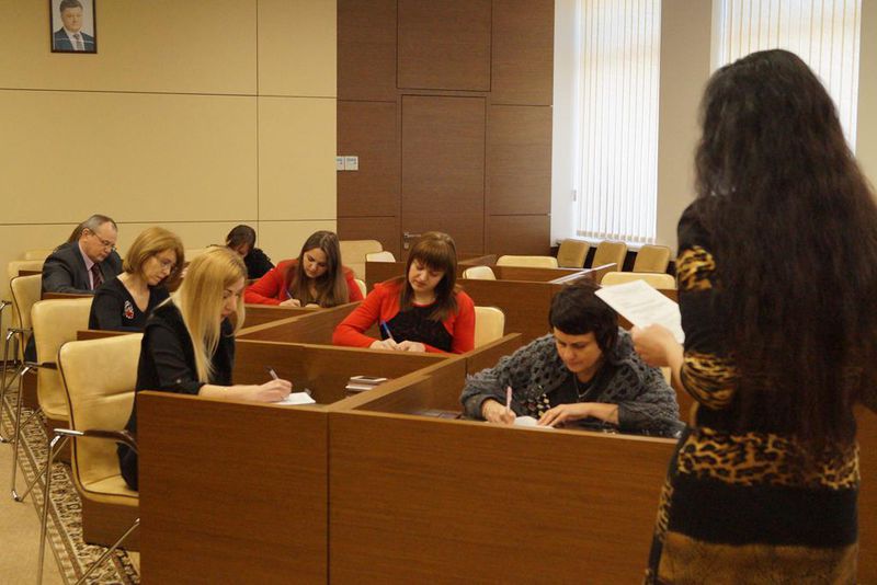 Державні службовці змагаються за звання кращих