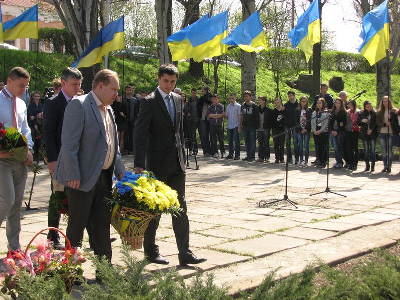 Запоріжці вшанували пам’ять в’язнів нацистських концтаборів