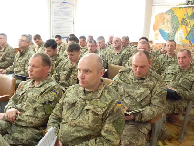 Запорізькі військові готуються до навчальних зборів 