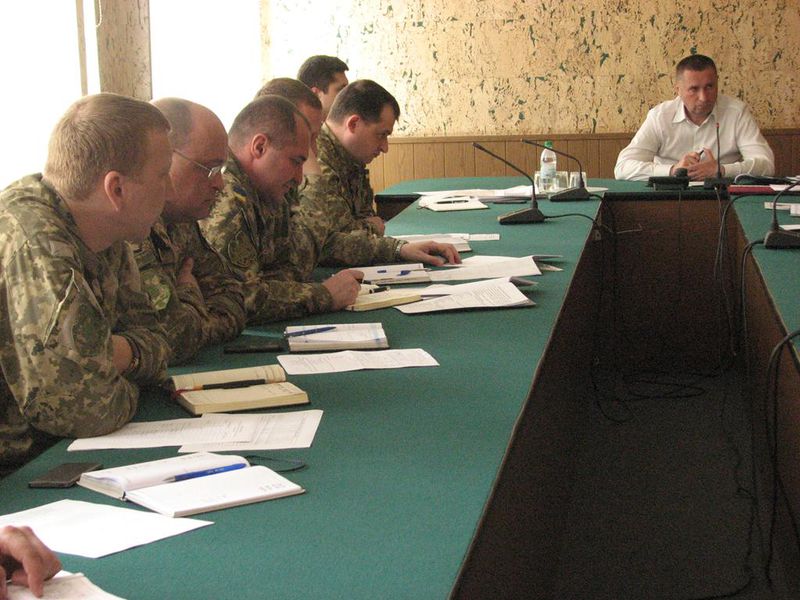 Призовників, які ухиляються від служби в армії, буде розшукувати поліція