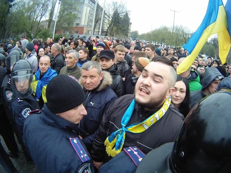 Фотографи показують «Запоріжжя – місто з яйцями»