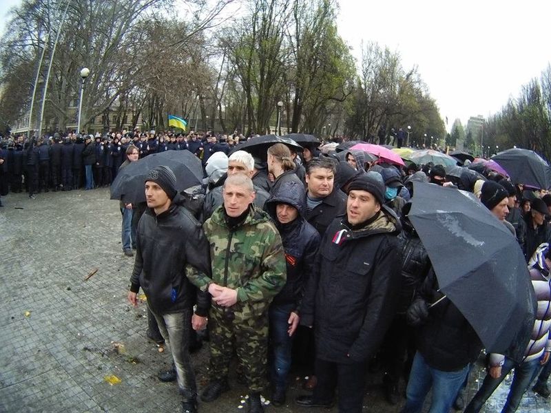 Фотографи показують «Запоріжжя – місто з яйцями»