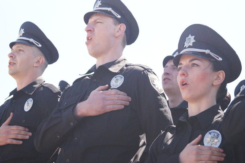 На Хортиці пів тисячі нових поліцейських склали присягу на вірність українському народові