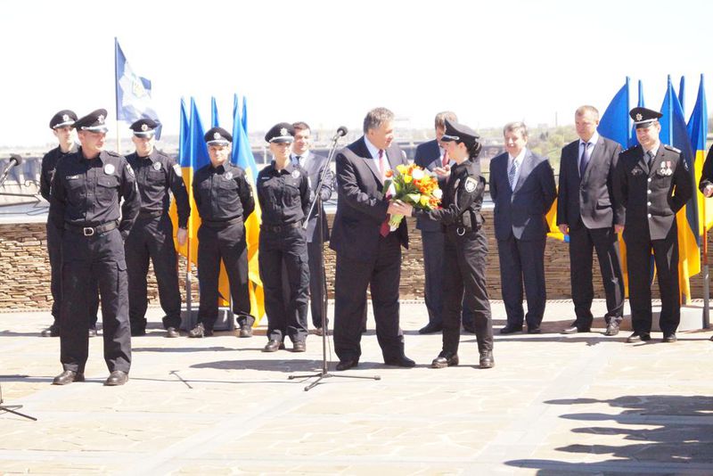 На Хортиці пів тисячі нових поліцейських склали присягу на вірність українському народові