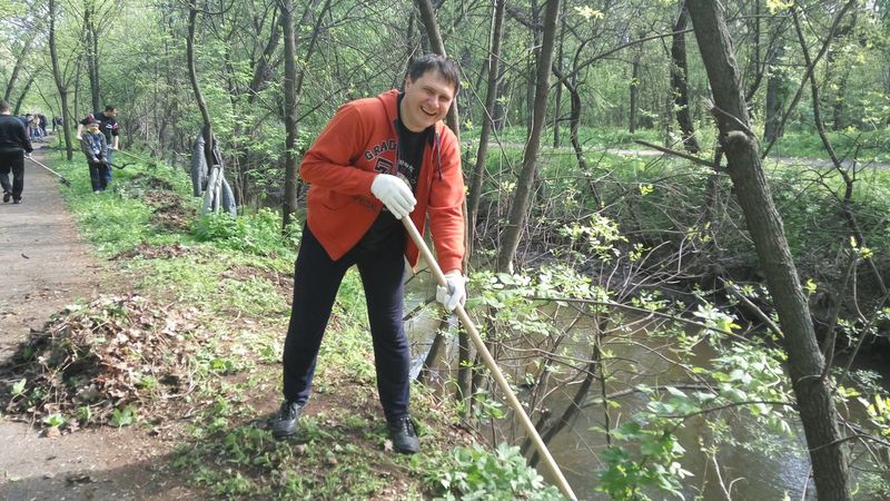 На суботнику оновлено парк Перемоги у Запоріжжі