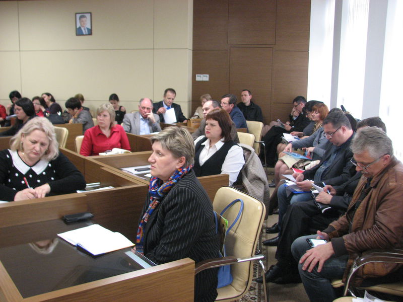 Інтернатні заклади в області замінюють сімейними формами виховання 