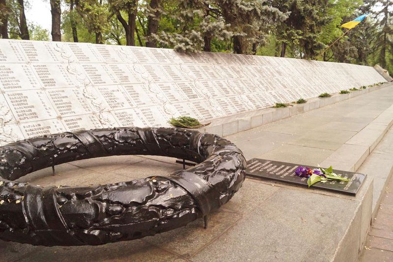 Костянтин Бриль: «Українців об’єднує повага до тих, хто воював 70 років тому, і шана до нинішніх захисників Вітчизни»