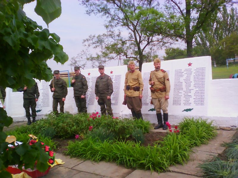 У Великобілозерському районі віддали останню шану воїнам-визволителям