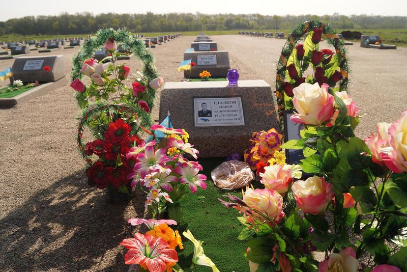 Запоріжці вшанували пам’ять 83-х невідомих бійців, похованих на Кушушумському кладовищі