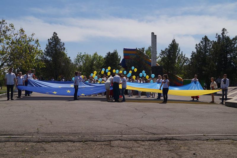 До Дня Європи громаді Кінських Роздорів вручено нову сільськогосподарську техніку