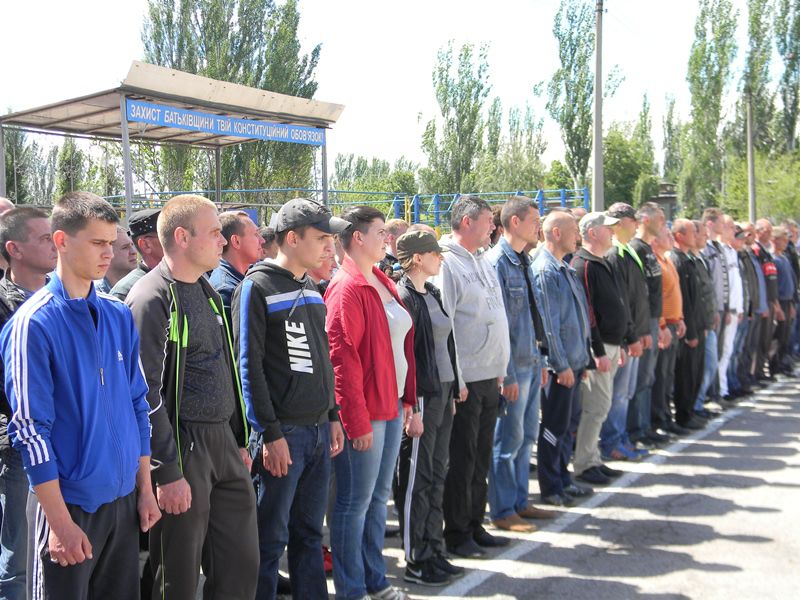 Військова служба за контрактом почала приваблювати і жінок
