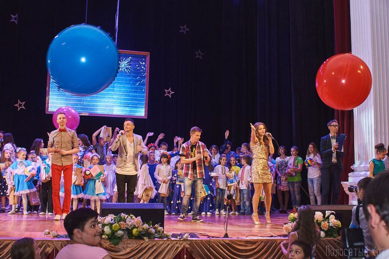 Фестиваль «Гармонія сердець» об’єднав на одній сцені артистів та дітей з особливими потребами