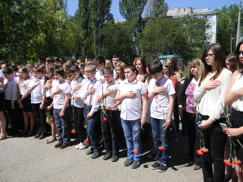 Запоріжці вшанували пам'ять загиблих земляків - героїв АТО