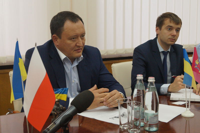 Республіка Польща розглядає можливість відміни візового режиму з Україною