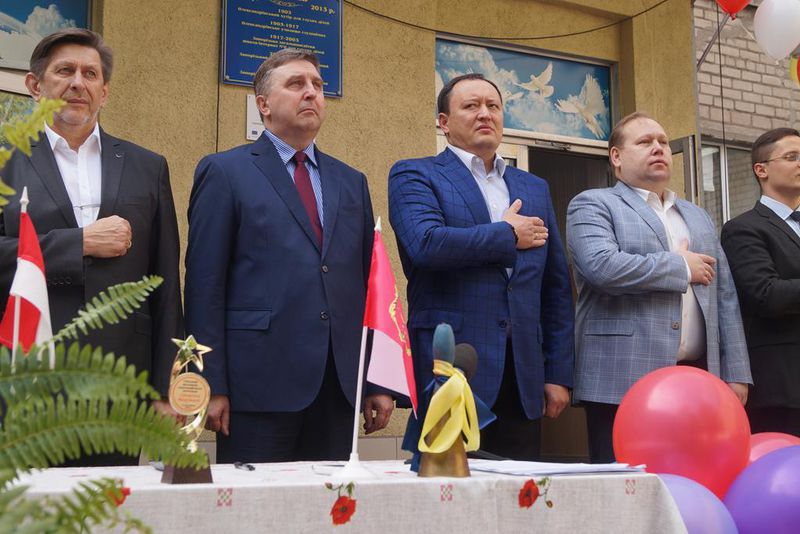 Першому міському голові міста Олександрівська відкрито меморіальну дошку