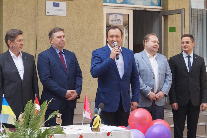 Першому міському голові міста Олександрівська відкрито меморіальну дошку