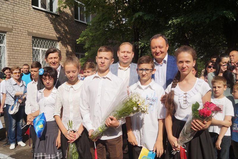 Першому міському голові міста Олександрівська відкрито меморіальну дошку