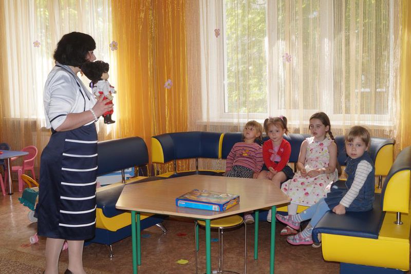Випускники Хортицької національної академії отримали атестати з рук очільника регіону